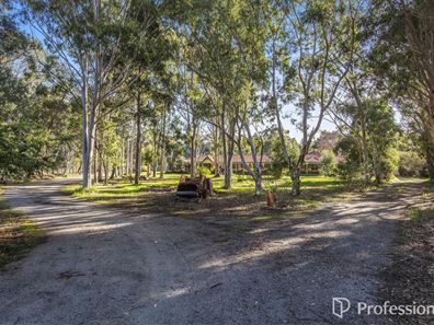 83 Kentucky Drive, Darling Downs WA 6122