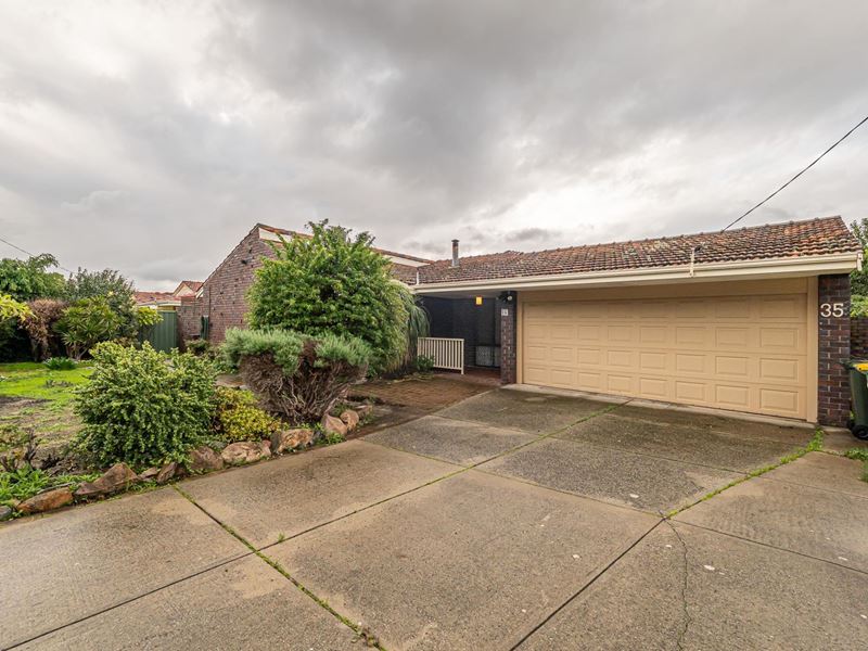 35 Whaleback Avenue, Parkwood WA 6147