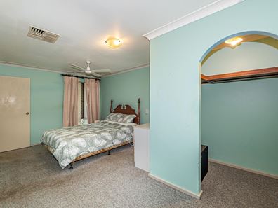 35 Whaleback Avenue, Parkwood WA 6147
