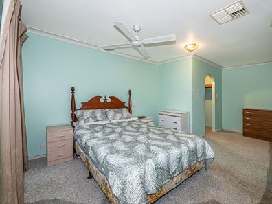 35 Whaleback Avenue, Parkwood WA 6147