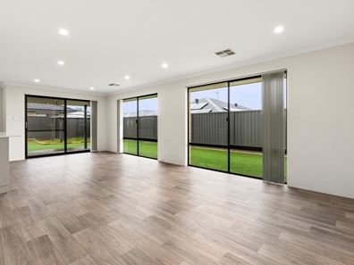 65 Zircon Drive, Byford WA 6122