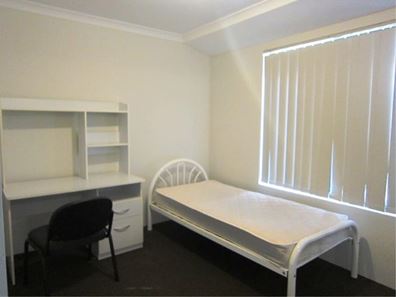 6A Upton Street, St James WA 6102