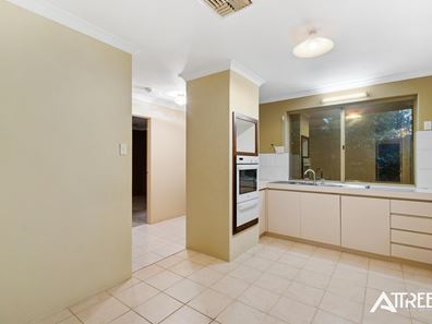 2/4 MacKay Crescent, Gosnells WA 6110