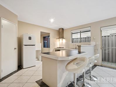 7 Plane Tree Grove, O'Connor WA 6163