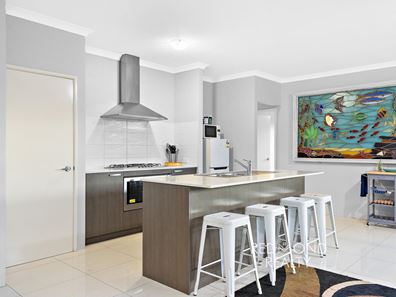 8 Koma Lane, Jindalee WA 6036