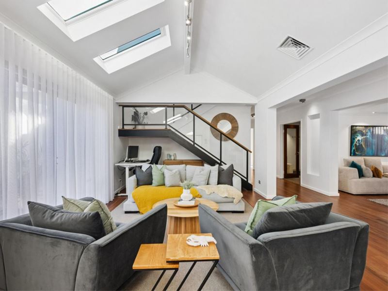 10 Mallorca Avenue, Hillarys WA 6025