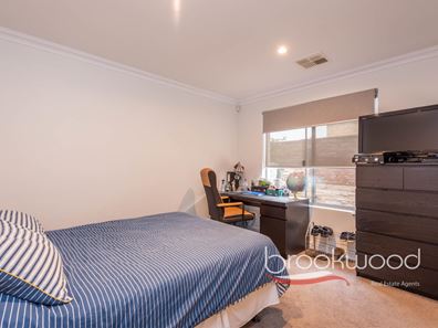 30 Parkfarm Drive, South Guildford WA 6055