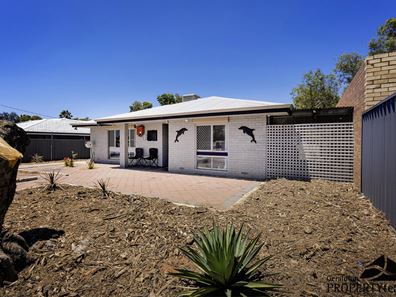 13 Levy Street, Rangeway WA 6530