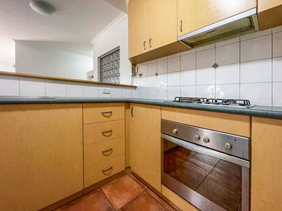 24/18 Kingsbury Road, Joondalup WA 6027