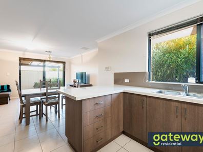 4/3 Minori  Gardens, Yangebup WA 6164