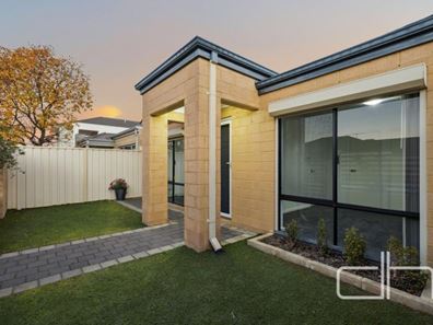 25 Athenny Way, Darch WA 6065