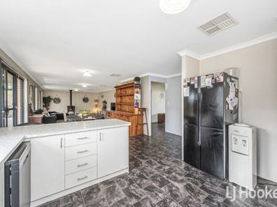 7 Adela Bend, Lakelands WA 6180