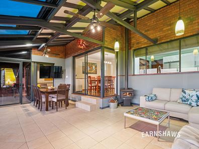 11 Narran Place, Swan View WA 6056
