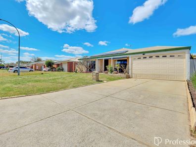 16 Mclean Road, Canning Vale WA 6155
