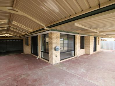 16 Mclean Road, Canning Vale WA 6155