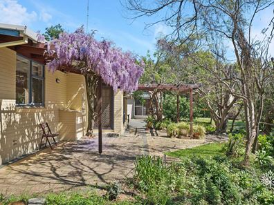 176B Kalamunda Road, Gooseberry Hill WA 6076