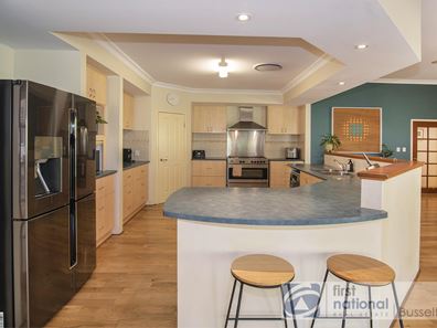 9 Pebble Drive, Geographe WA 6280
