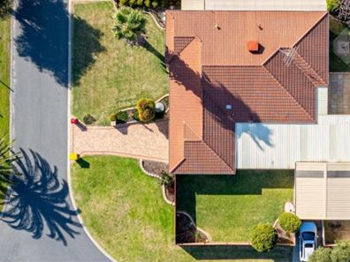 2 Dalaroo Court, Cooloongup WA 6168