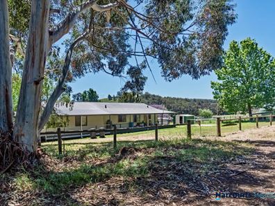 197 Henderson Road, Kangaroo Gully WA 6255