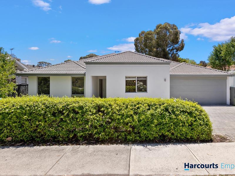 122 Empire Avenue, Wembley Downs