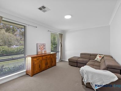 122 Empire Avenue, Wembley Downs WA 6019