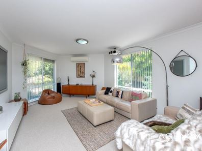 3 Bronte Close, Kallaroo WA 6025