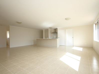 6 Romeo Pass, Wandina WA 6530