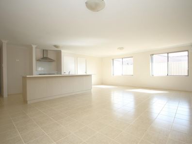 6 Romeo Pass, Wandina WA 6530