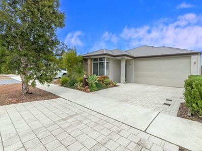 17 Brush Street, Hilbert WA 6112