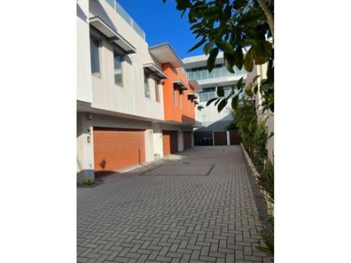 4/111 Summers Street, Perth WA 6000