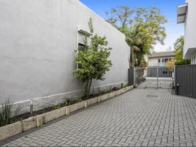 4/111 Summers Street, Perth WA 6000