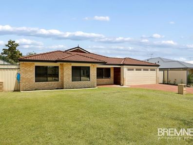 11 Mccallum Parkway, Bertram WA 6167