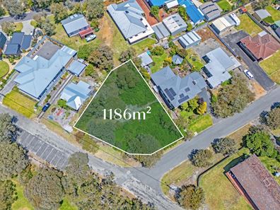 21 Roe Parade, Emu Point WA 6330
