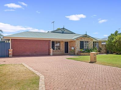6 Suncrest Meander, Meadow Springs WA 6210