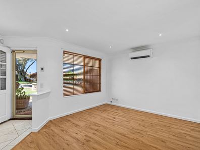6 Suncrest Meander, Meadow Springs WA 6210