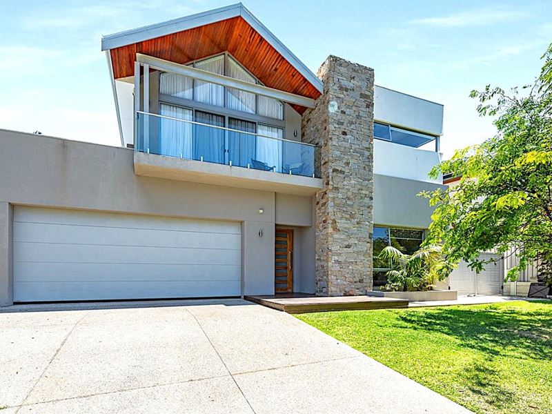 42 Dampier Avenue, City Beach WA 6015
