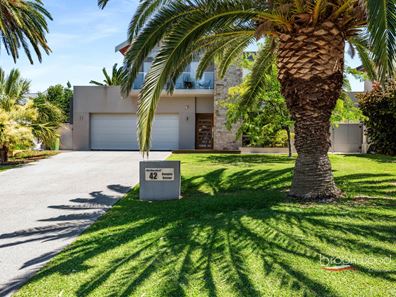 42 Dampier Avenue, City Beach WA 6015