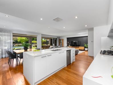 42 Dampier Avenue, City Beach WA 6015