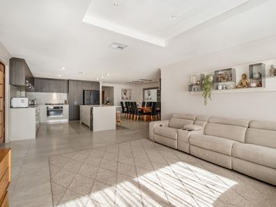 110 Hellfire Drive, Darch WA 6065