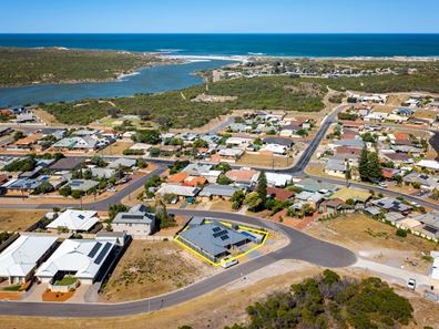 2 Hampshire Drive, Cape Burney WA 6532