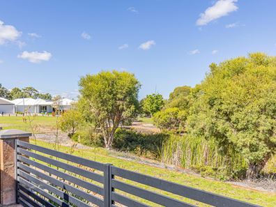 23 Simcoe Way, Caversham WA 6055