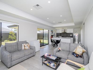 41 Stringybark Loop, Coodanup WA 6210