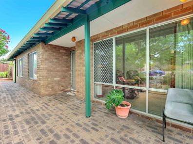 4 Ivanhoe Place, Gosnells WA 6110