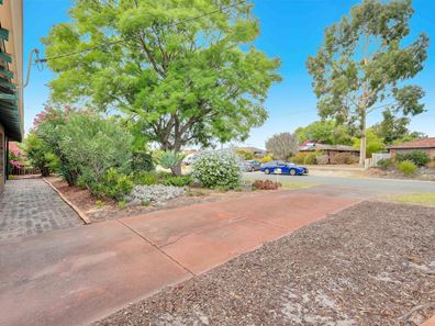 4 Ivanhoe Place, Gosnells WA 6110