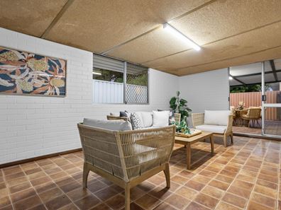 20 Shallow Street, Spearwood WA 6163