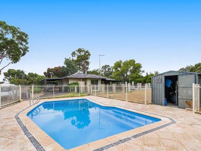 45 Hilltop Rise, Woodridge WA 6041