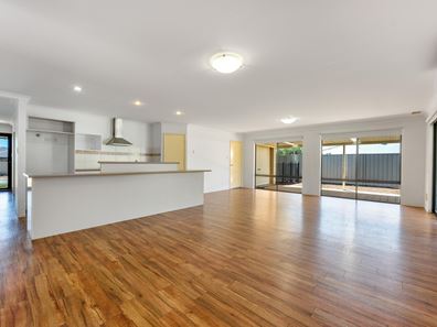 47 Derna Parade, Wandina WA 6530