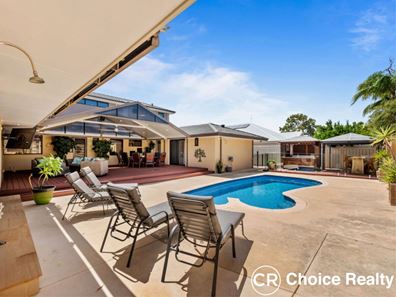 10 Rosalind Court, Rossmoyne WA 6148