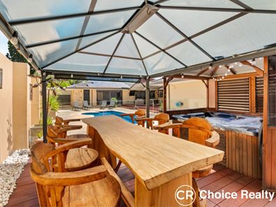 10 Rosalind Court, Rossmoyne WA 6148