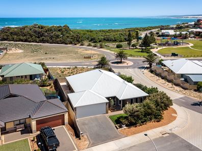 2 Poseidon Way, Glenfield WA 6532